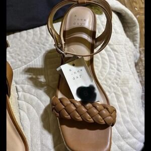 Wedge Sandles New With Tags 8.5 Size